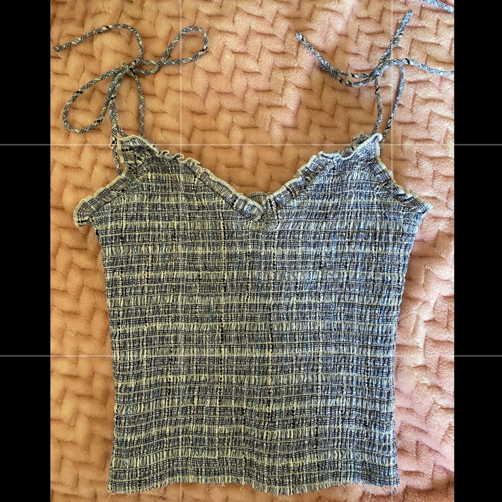 Super Cute Cropped Blue Tilly’s Tank Top